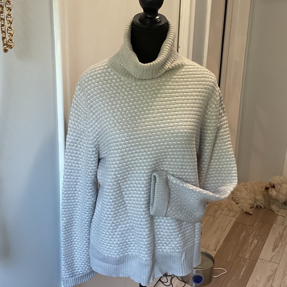 P393. J. Crew Textured Cream Turtleneck Sweater |L